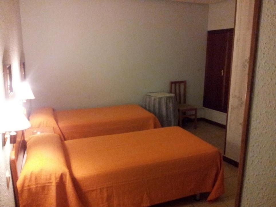 Hostal El Centro Huesca Kültér fotó