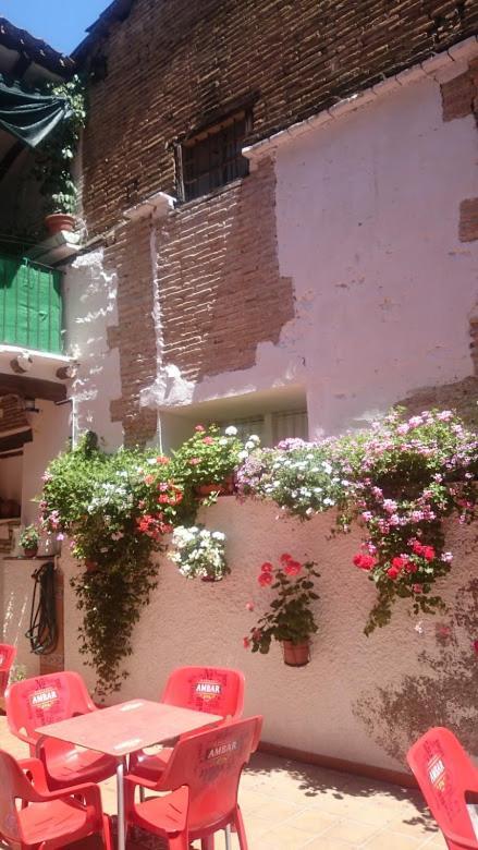 Hostal El Centro Huesca Kültér fotó